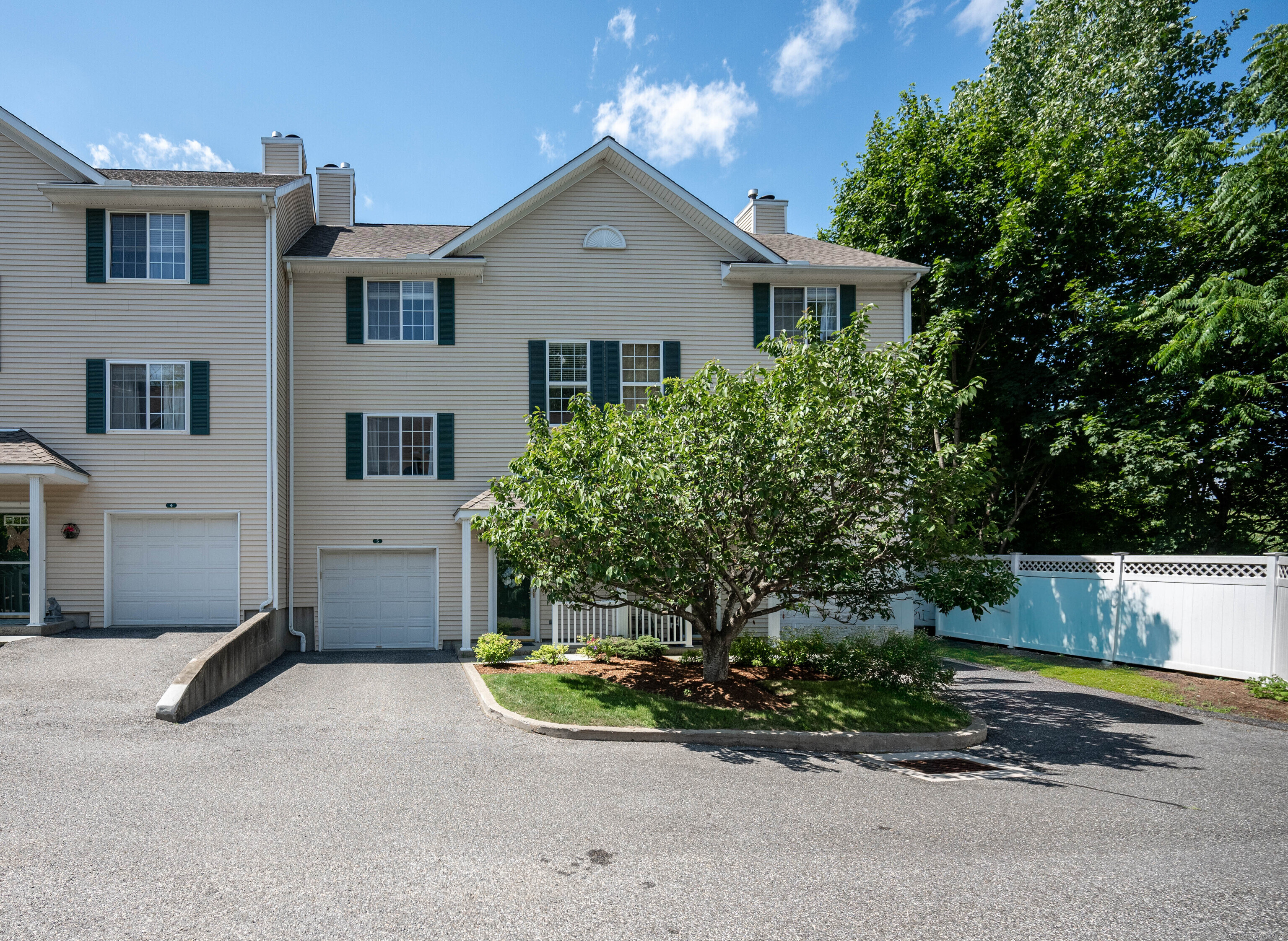 Property Photo: 14 South Street 5 CT 06810