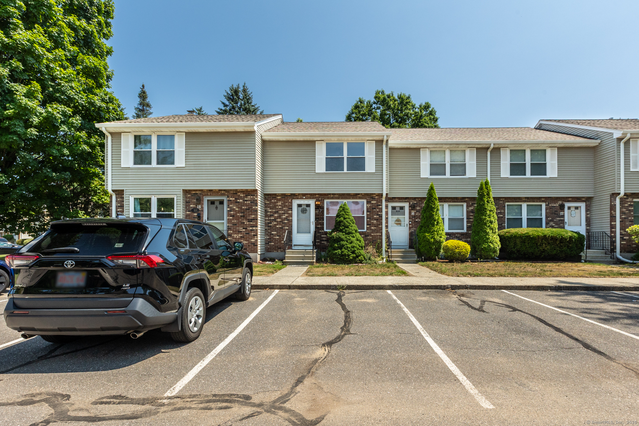 Property Photo:  17 Saint Marc Circle B  CT 06074 