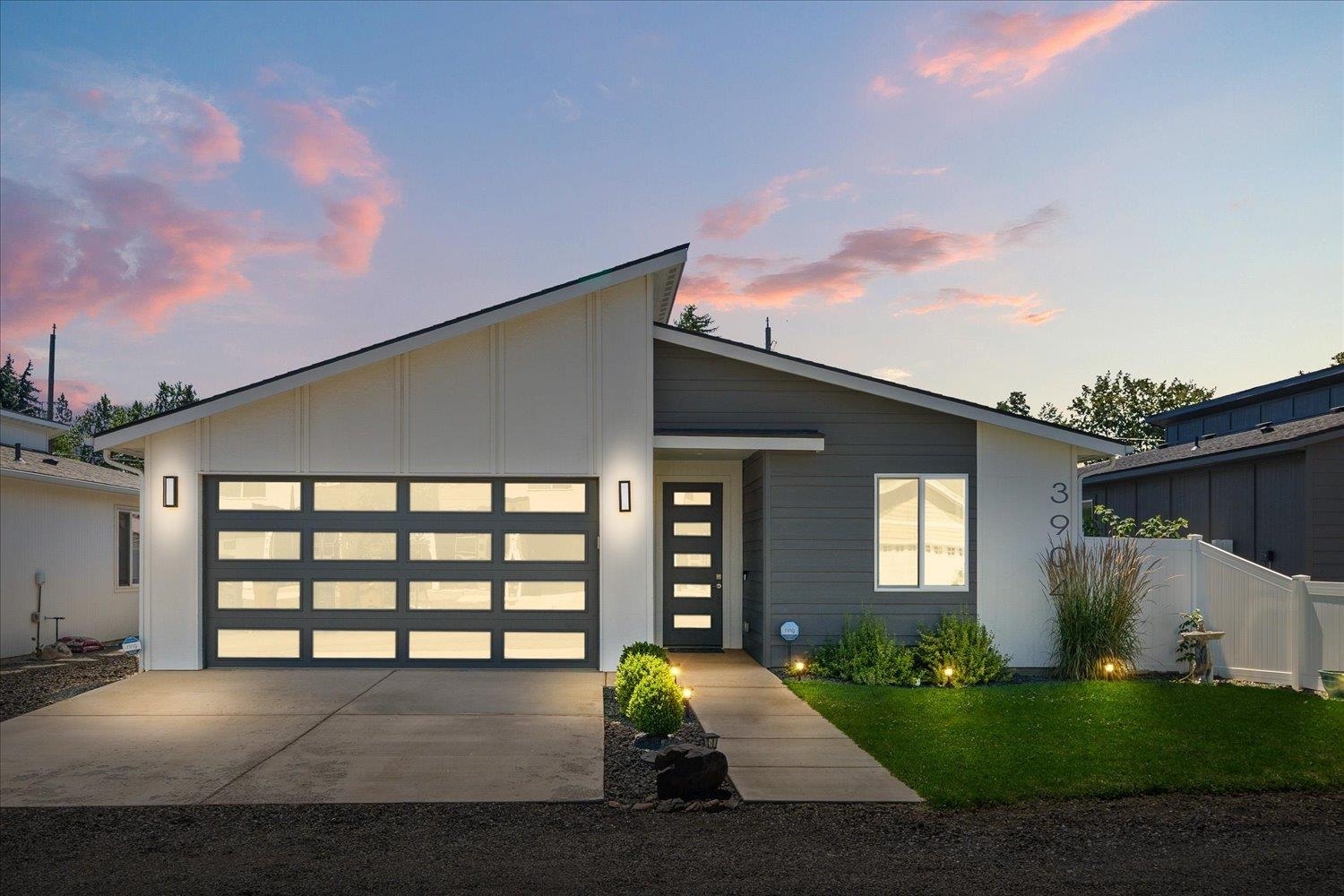 Property Photo:  3904 E 27th Ave  WA 99223 