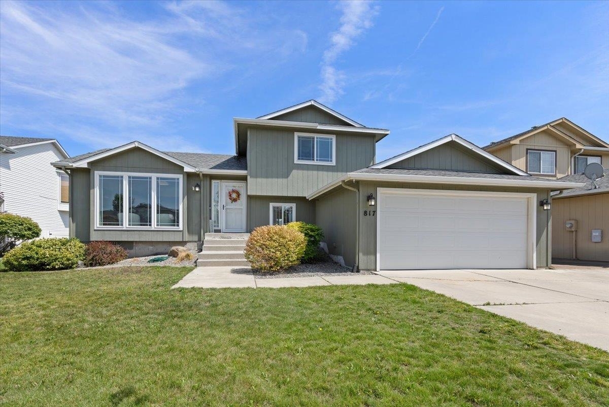 Property Photo:  817 S Salish Ct  WA 99224 