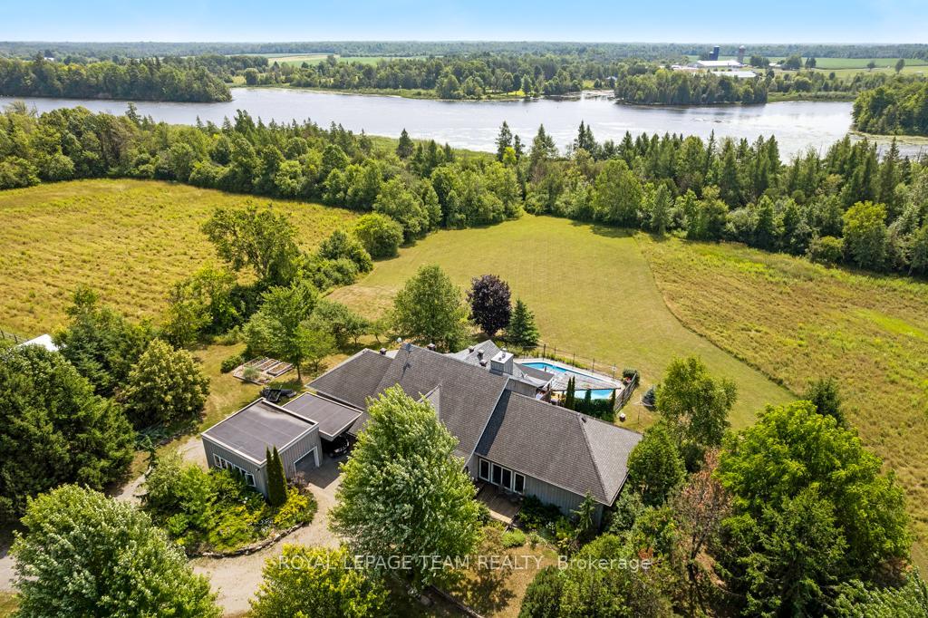 Property Photo: 4636 Donnelly Drive ON K0G 1N0