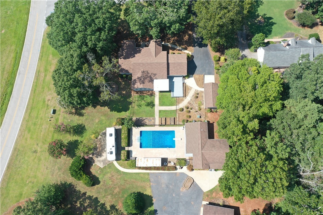 Property Photo: 102 Hampton Road SC 29657