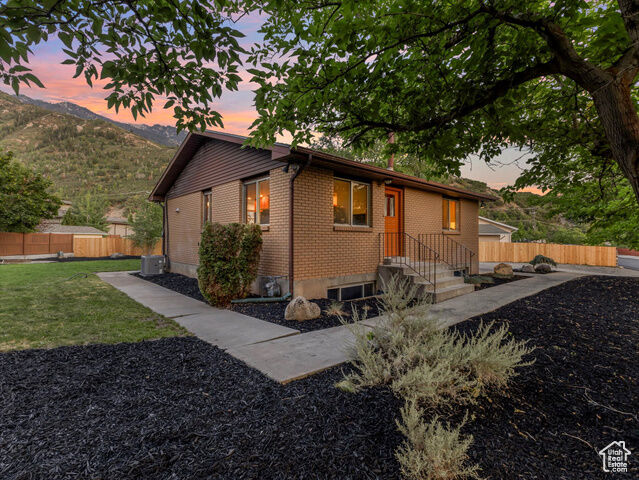 9795 S Little Cottonwood Ln E  Sandy UT 84092 photo