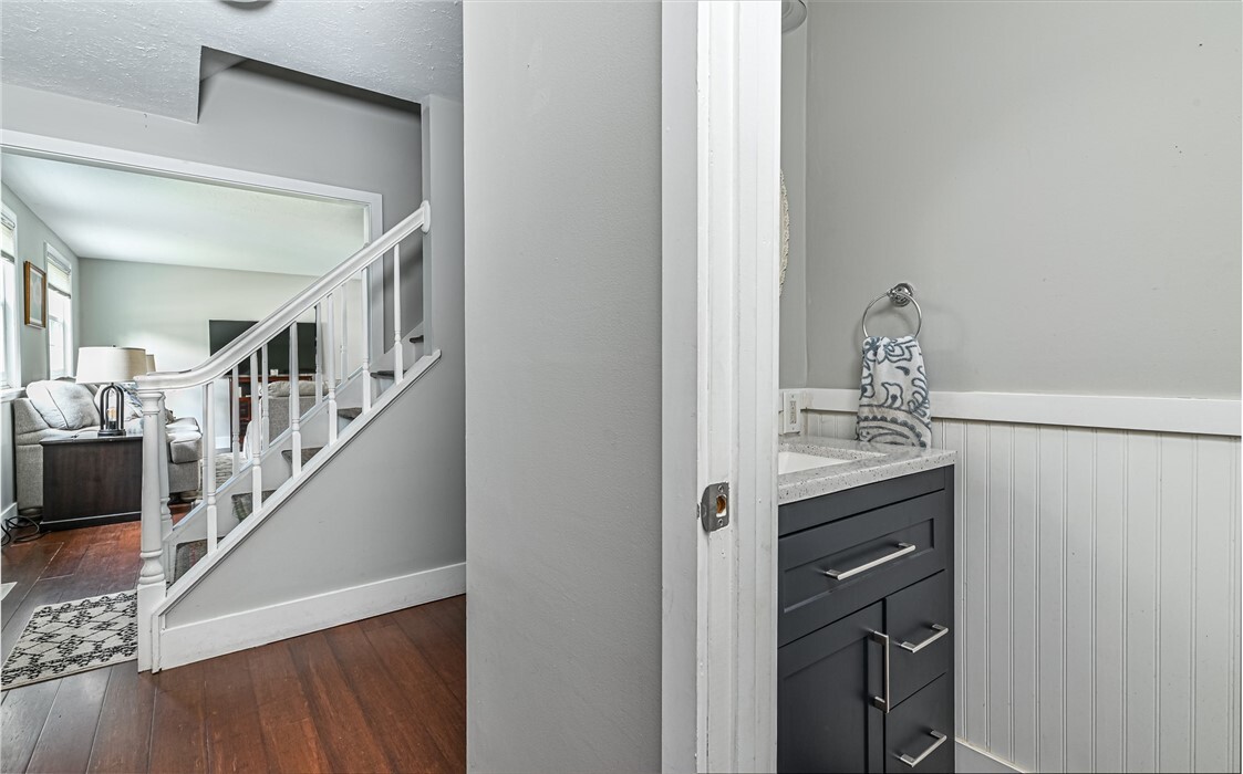 Property Photo: 1523 Mountainview Dr PA 15044