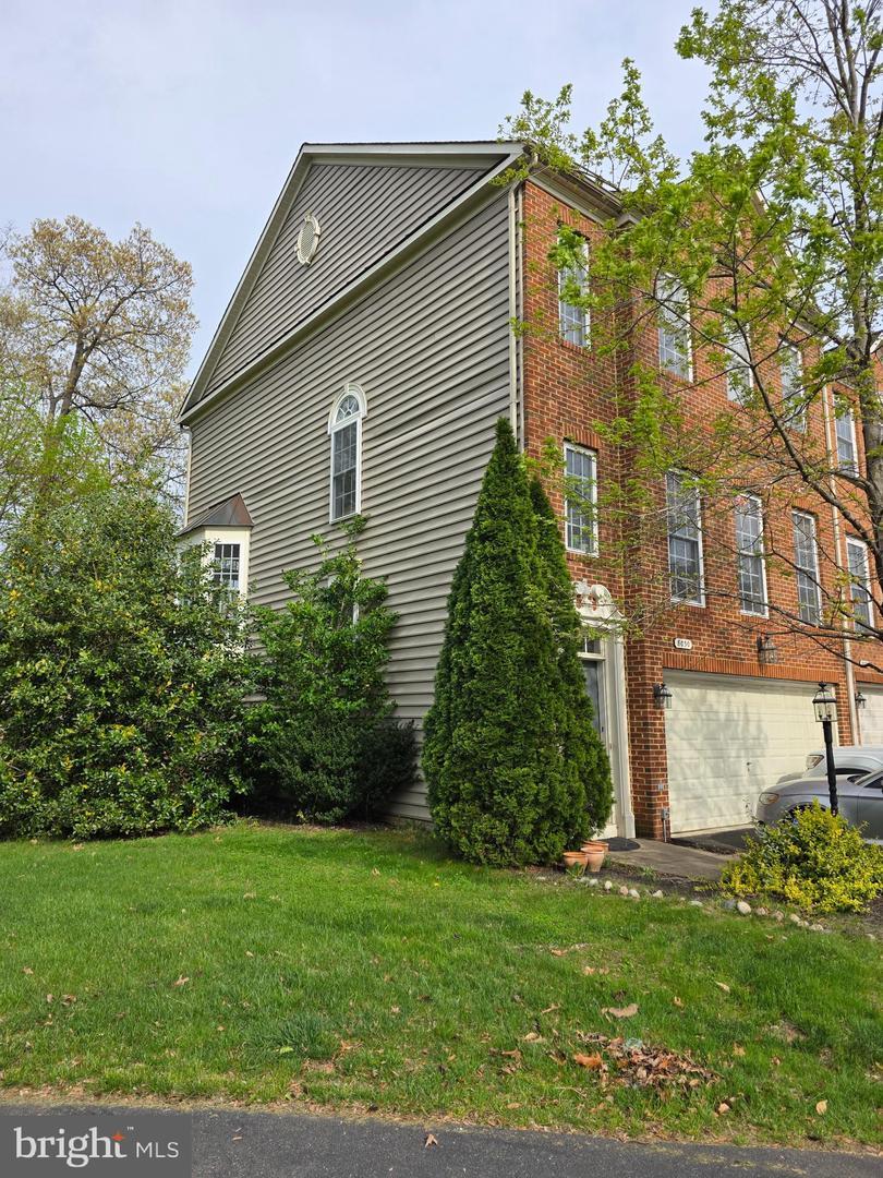 Property Photo: 8030 Samuel Wallis Street VA 22079