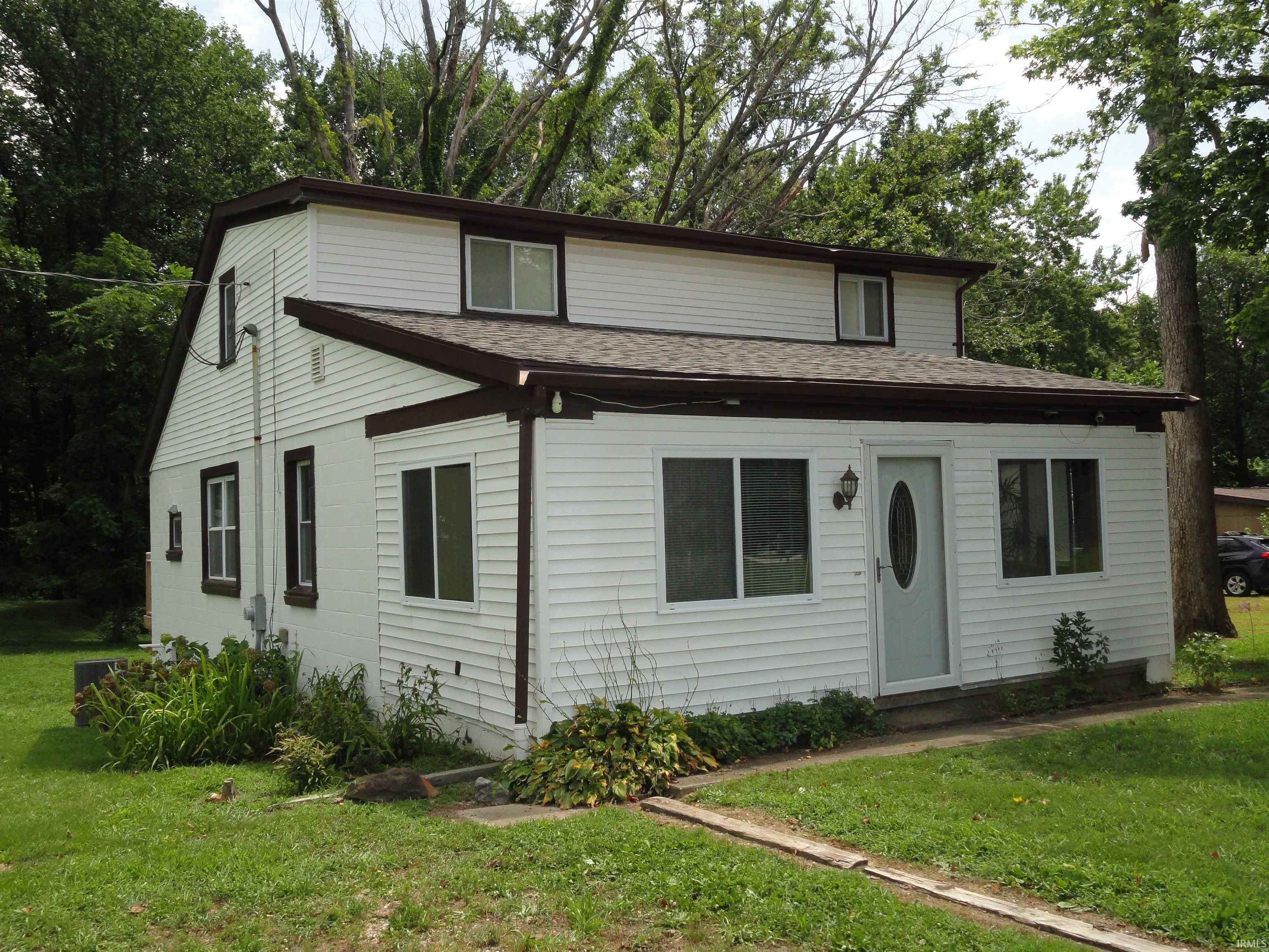 7346 Main Street  Wadesville IN 47638 photo