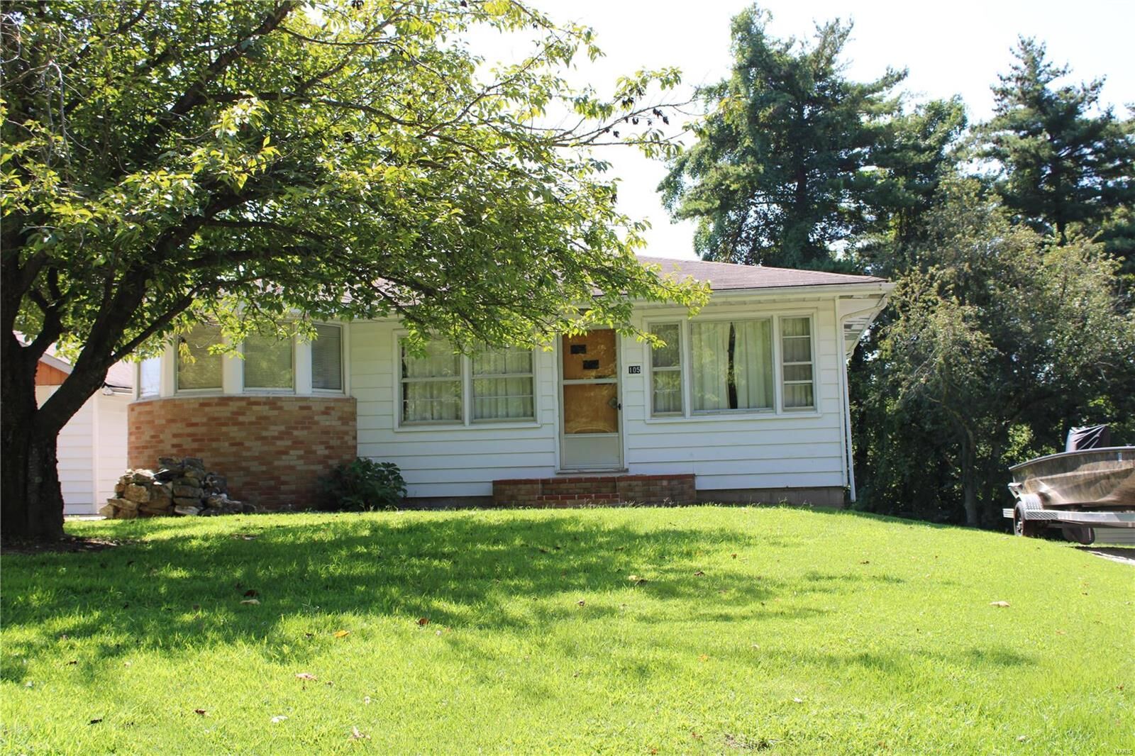 Property Photo: 105 Short Street IL 62035