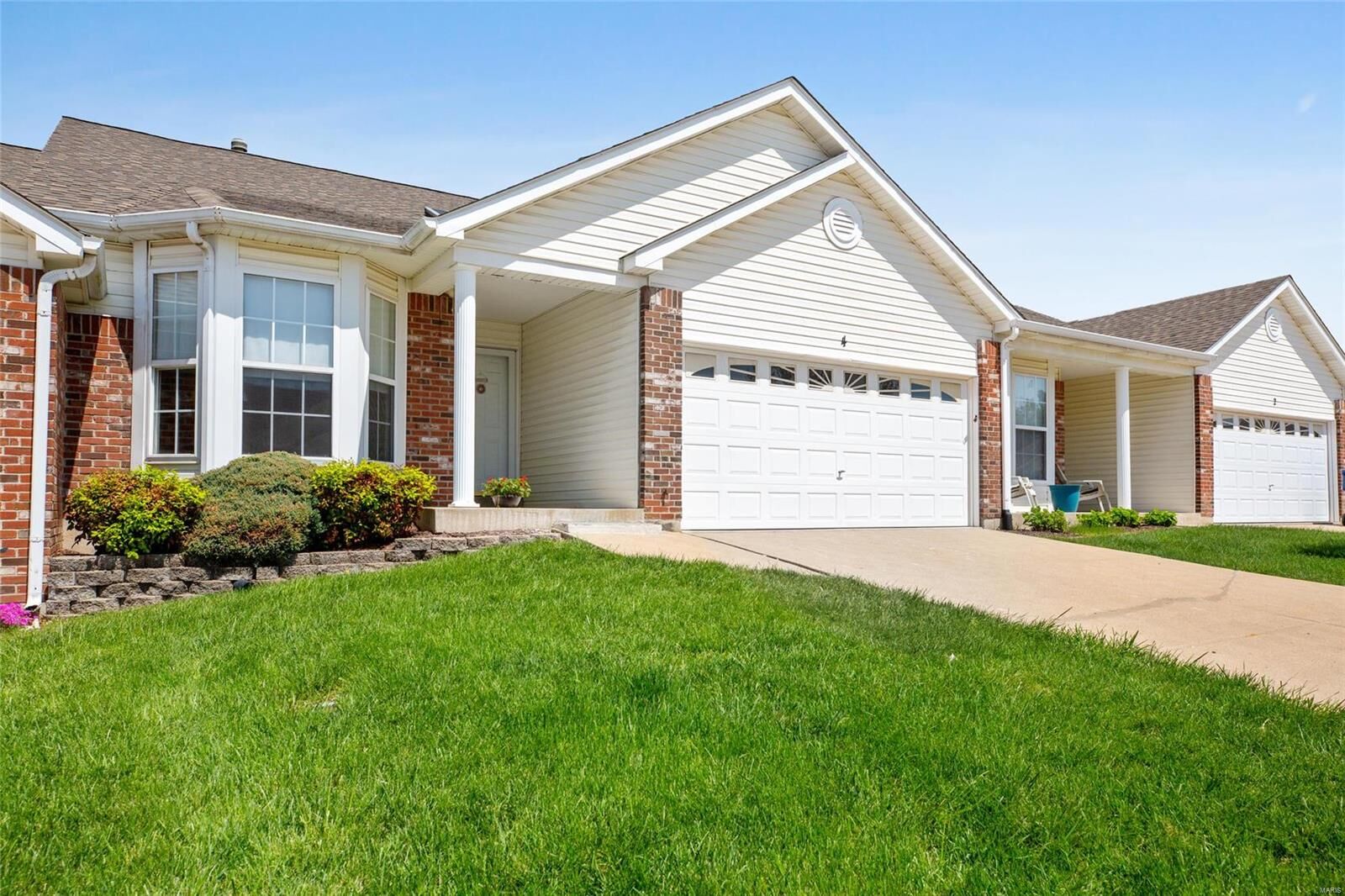 Property Photo: 4 Twelve Oaks Court 9C MO 63376