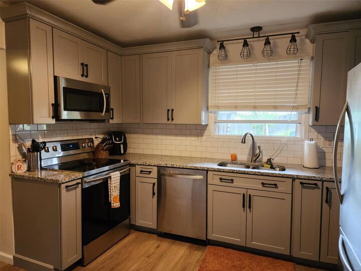 Property Photo: 2821 Sunset Drive IL 62040