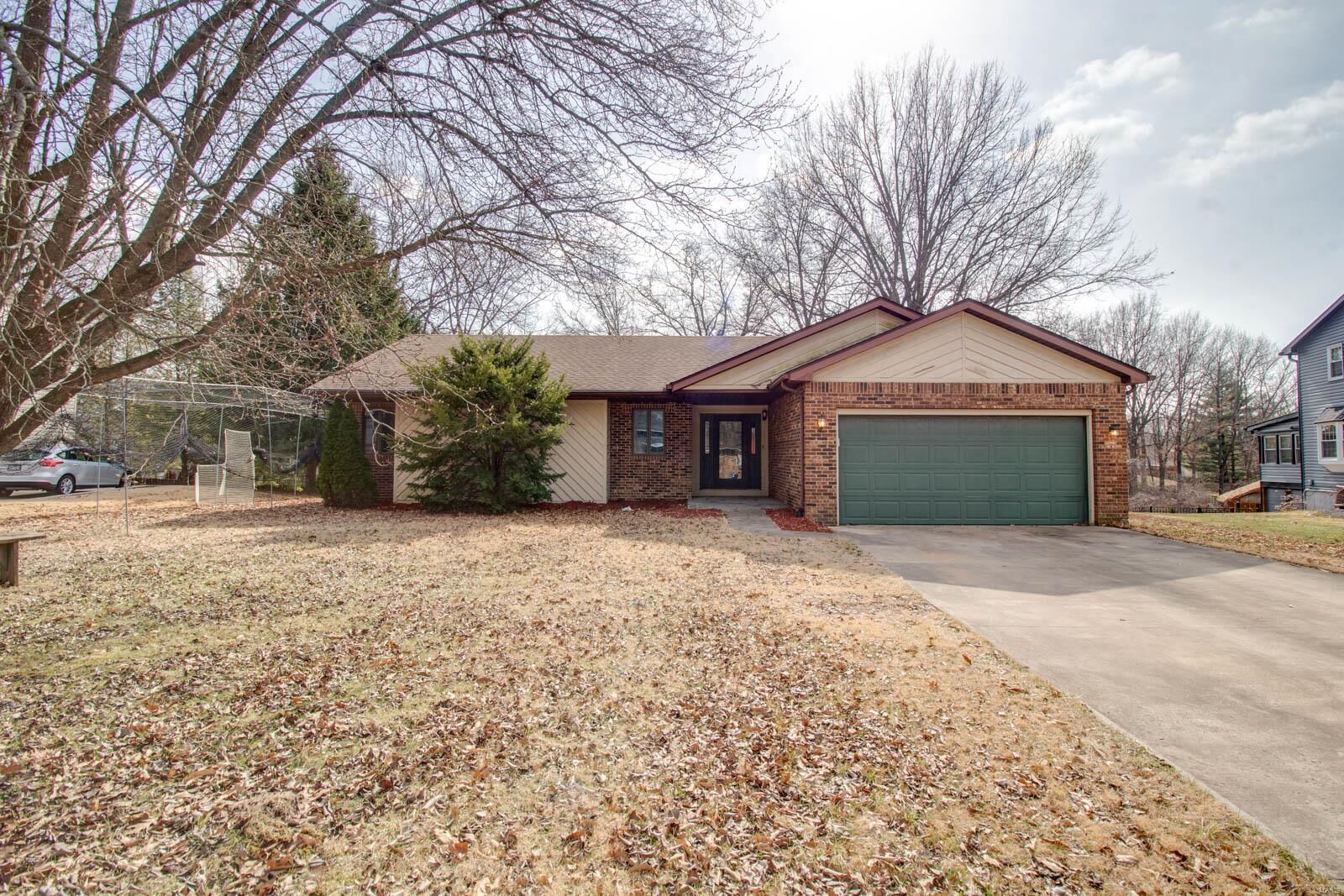 Property Photo:  2 Ridgewood Court  IL 62010 