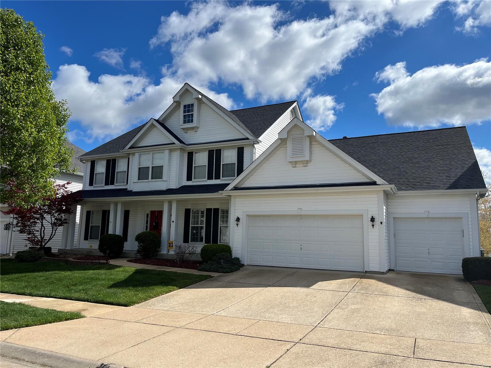 Property Photo: 720 Lakeshore Manor Court MO 63038