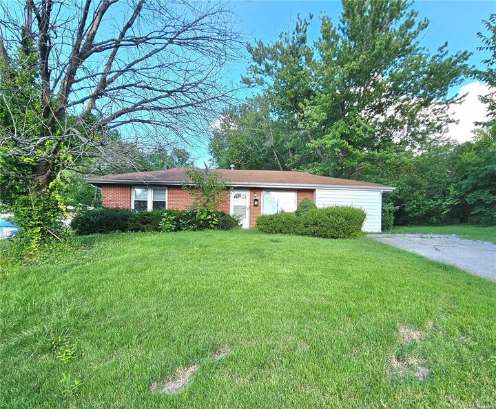 10060 Sheldon Drive  St Louis MO 63137 photo