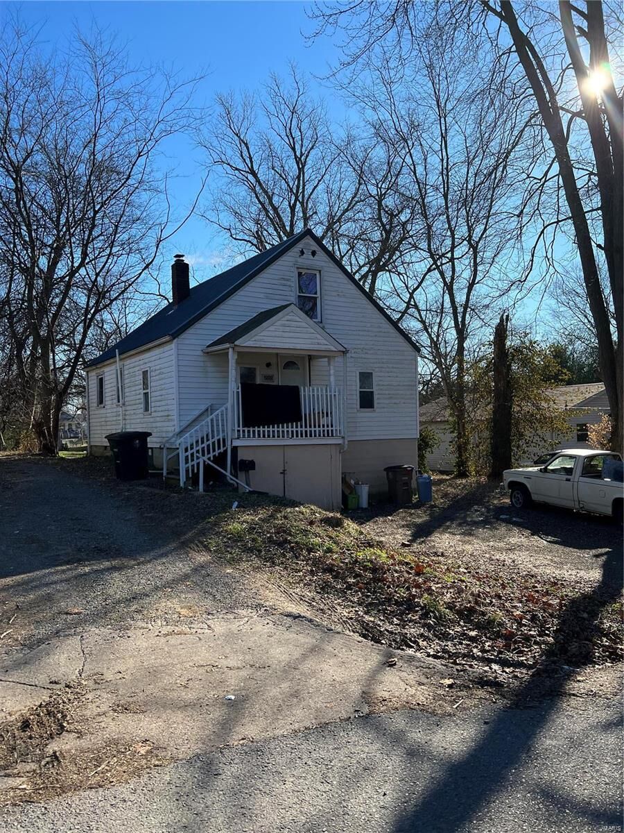 Property Photo: 1222 S Pacific Street MO 63703