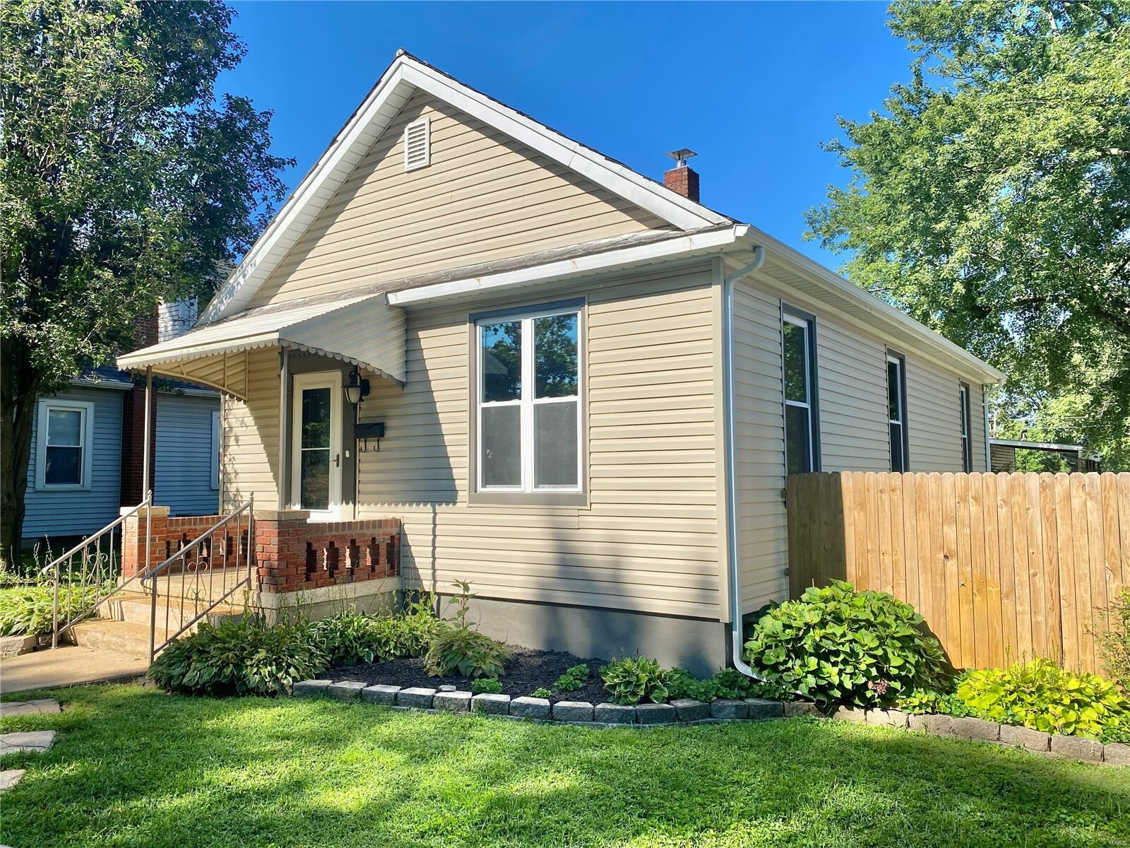 Property Photo: 207 Virginia Avenue MO 63019