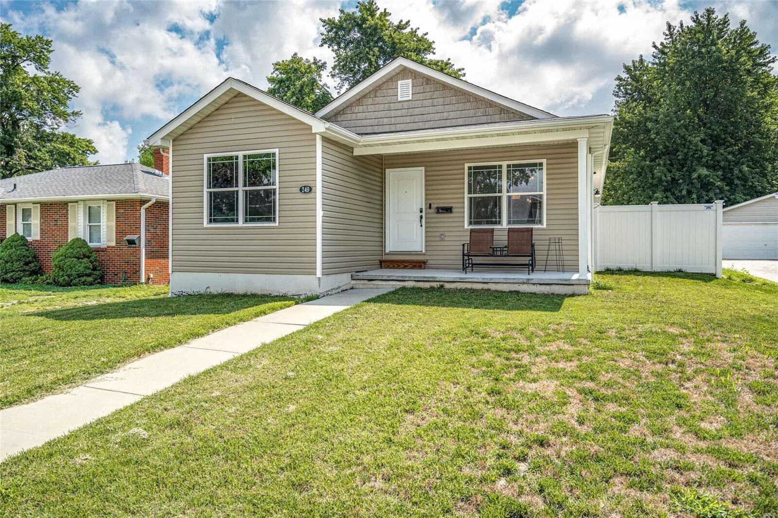 Property Photo:  249 S 7th Street  IL 62095 