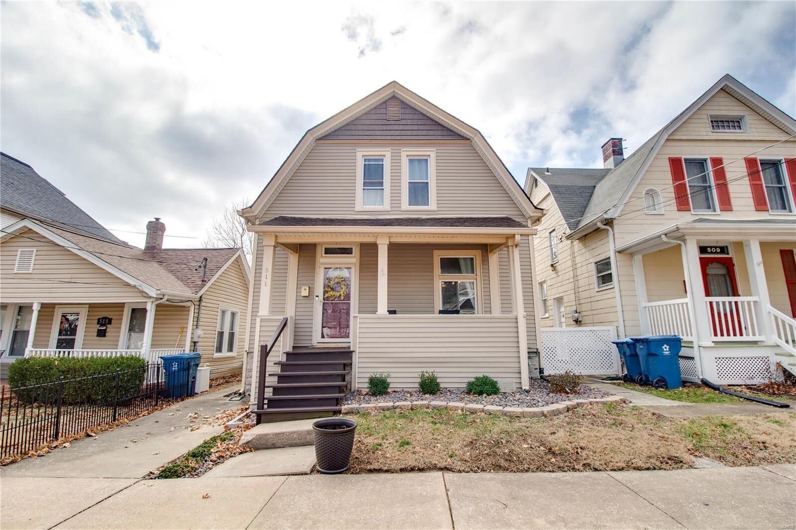 Property Photo: 511 E 10th Street IL 62002