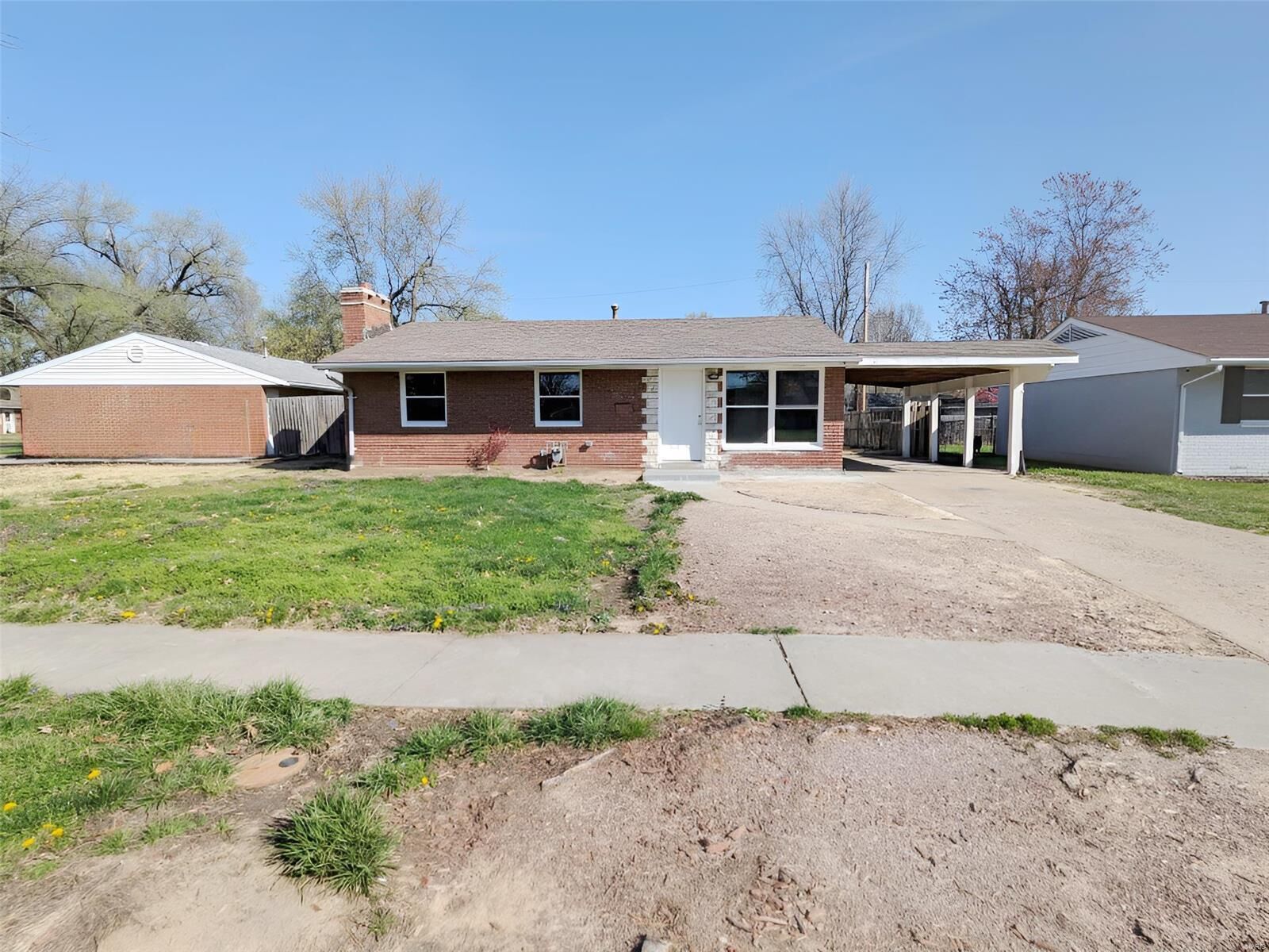 Property Photo:  2405 Kilarney Drive  IL 62040 