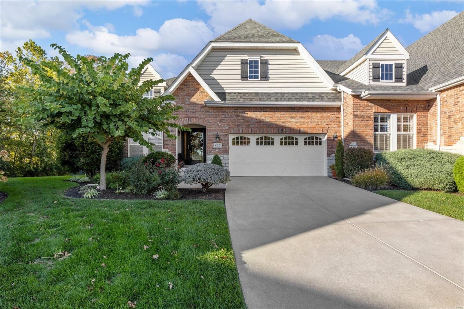 Property Photo: 827 Kingsgate Drive MO 63368