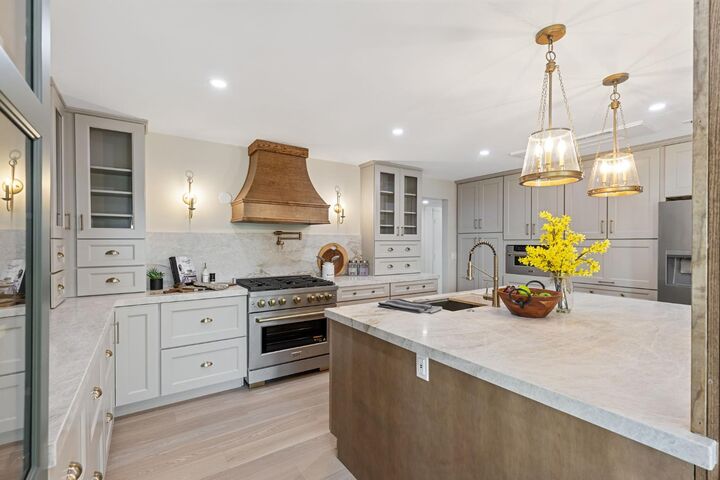 Property Photo:  9815 Mira Del Rio Drive  CA 95827 