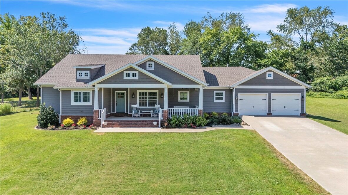 Property Photo:  384 Whitcliff Drive  AR 72718