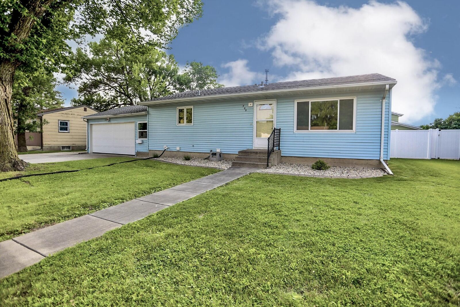 Property Photo:  705 N High St  SD 57401 