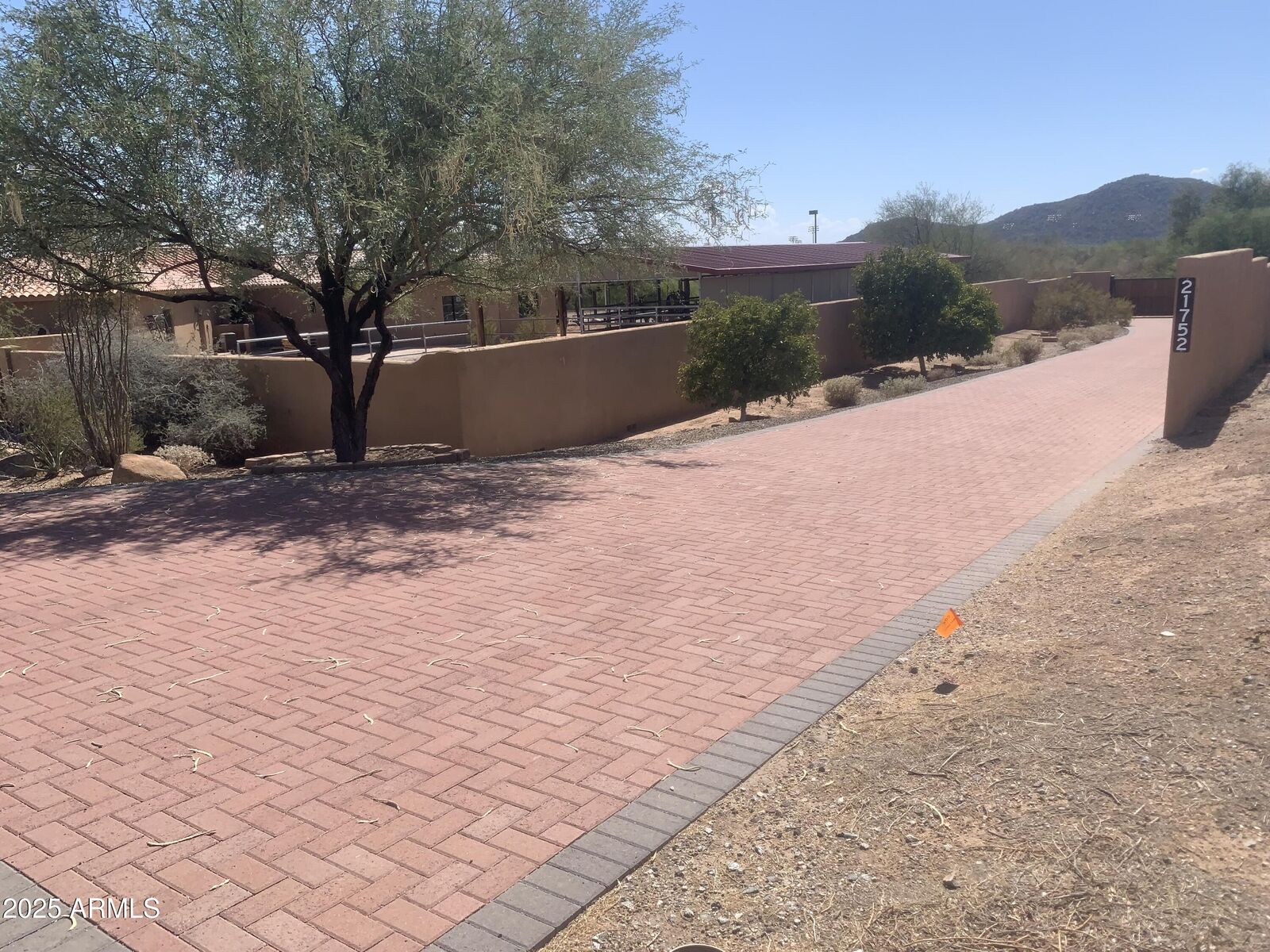 Property Photo:  21752 N 30th Way 001-S  AZ 85050 