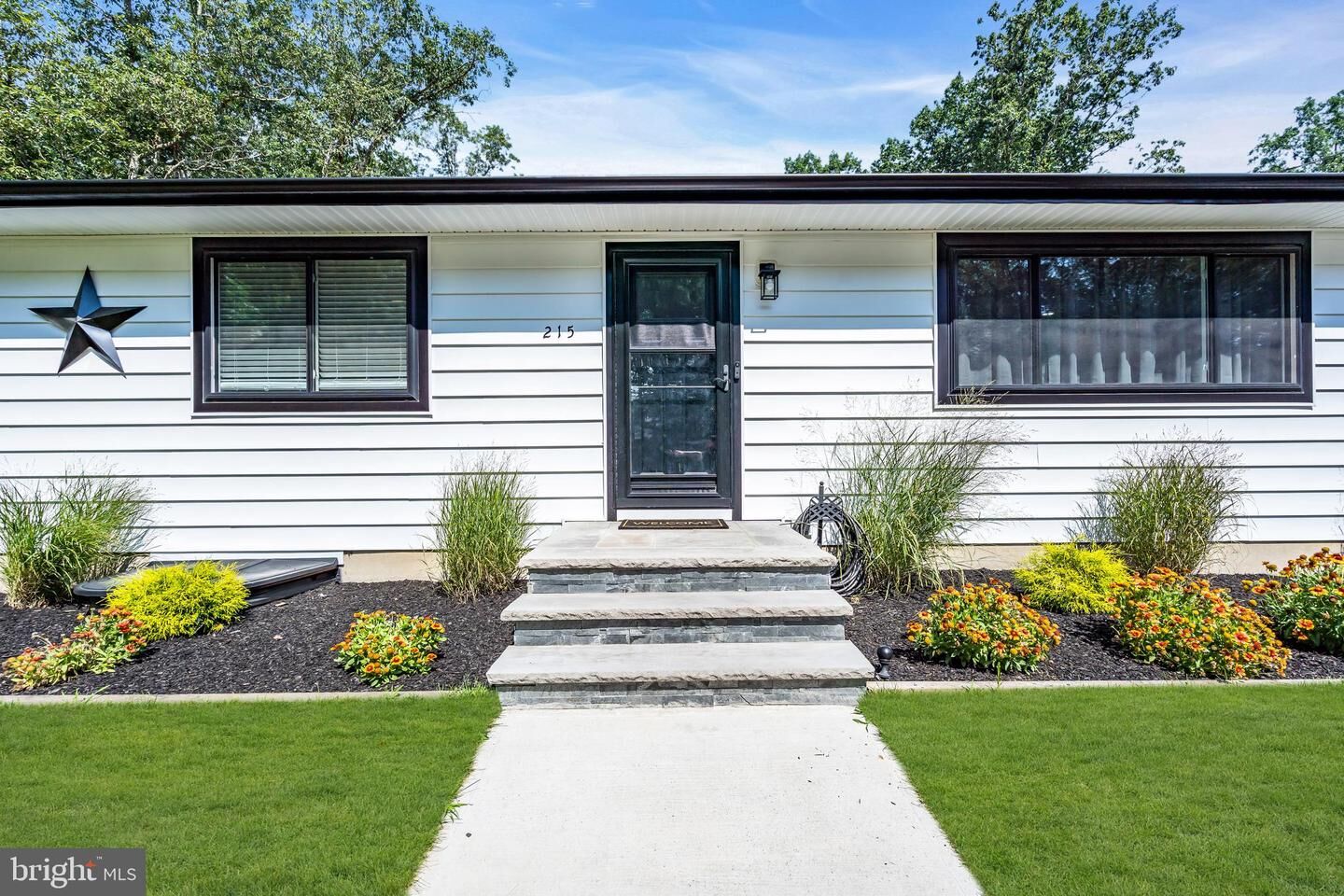 Property Photo:  215 Avenue Road  NJ 08088 
