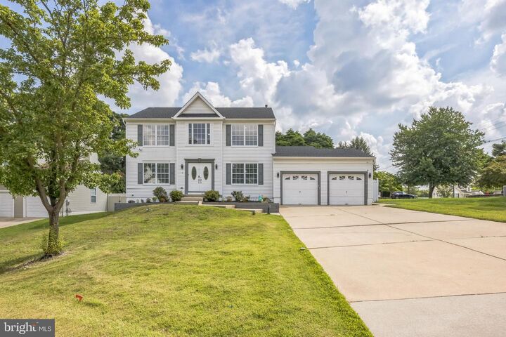 4 Autumn Court  Blackwood NJ 08012 photo