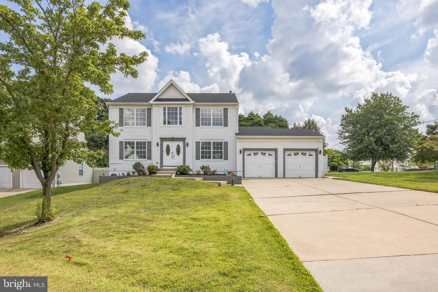 Property Photo: 4 Autumn Court NJ 08012