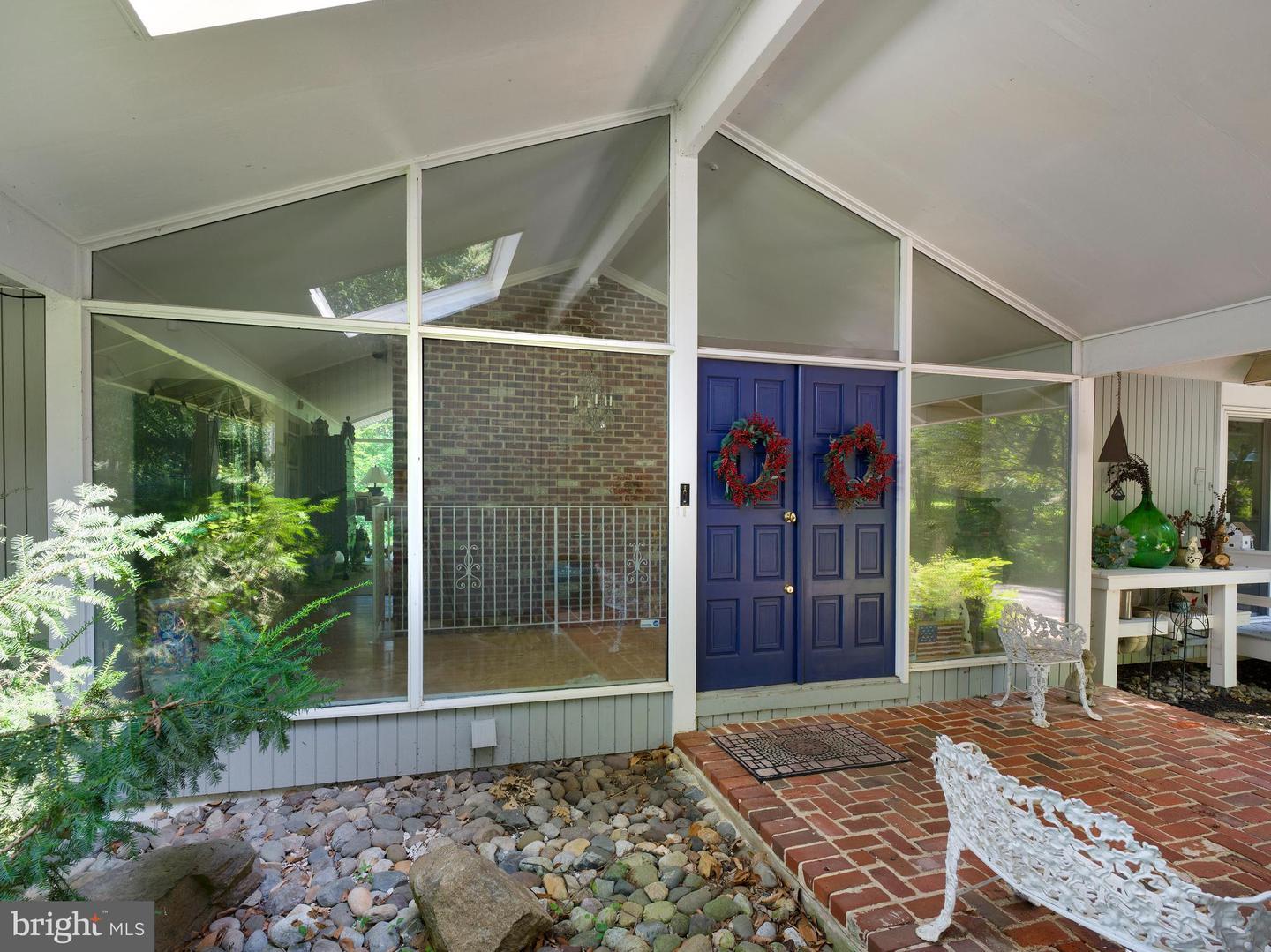 Property Photo: 310 Jeffrey Lane PA 19073