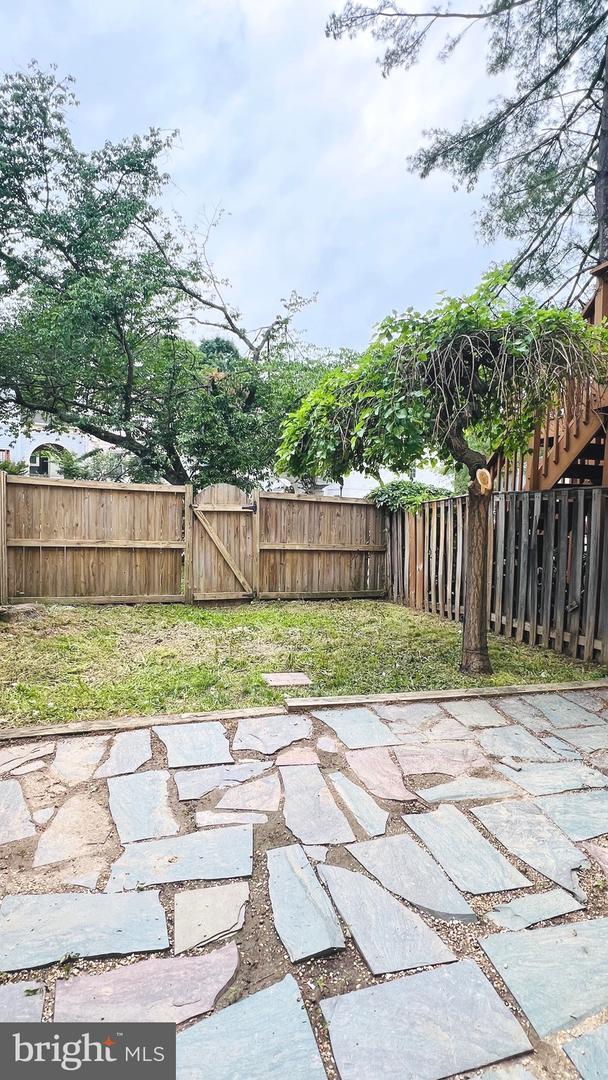 Property Photo: 10310 Bridgetown Place 56 VA 22015