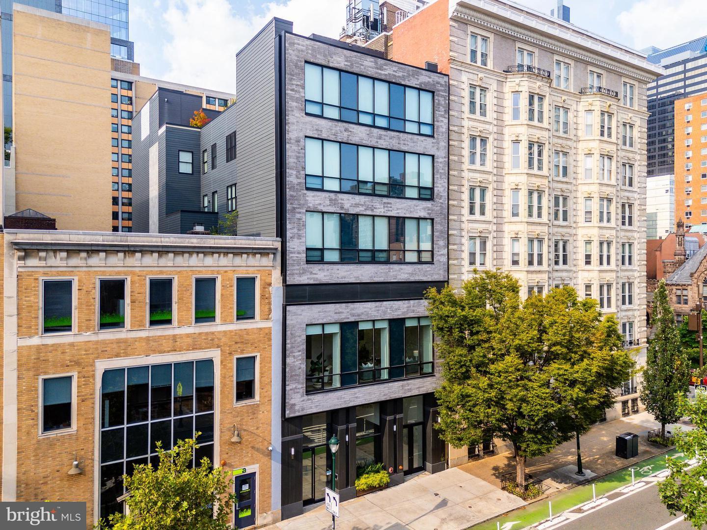 Property Photo: 2207 Chestnut Street 2 PA 19103