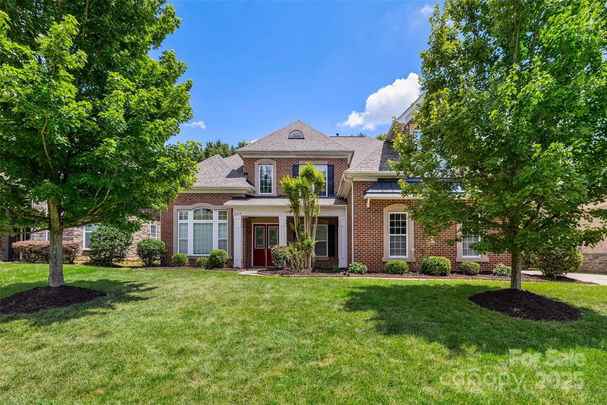 Property Photo: 6919 S Creek Road NC 28277
