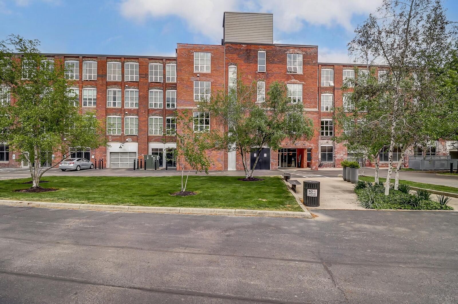 Property Photo: 448 W Nationwide Boulevard OH 43215