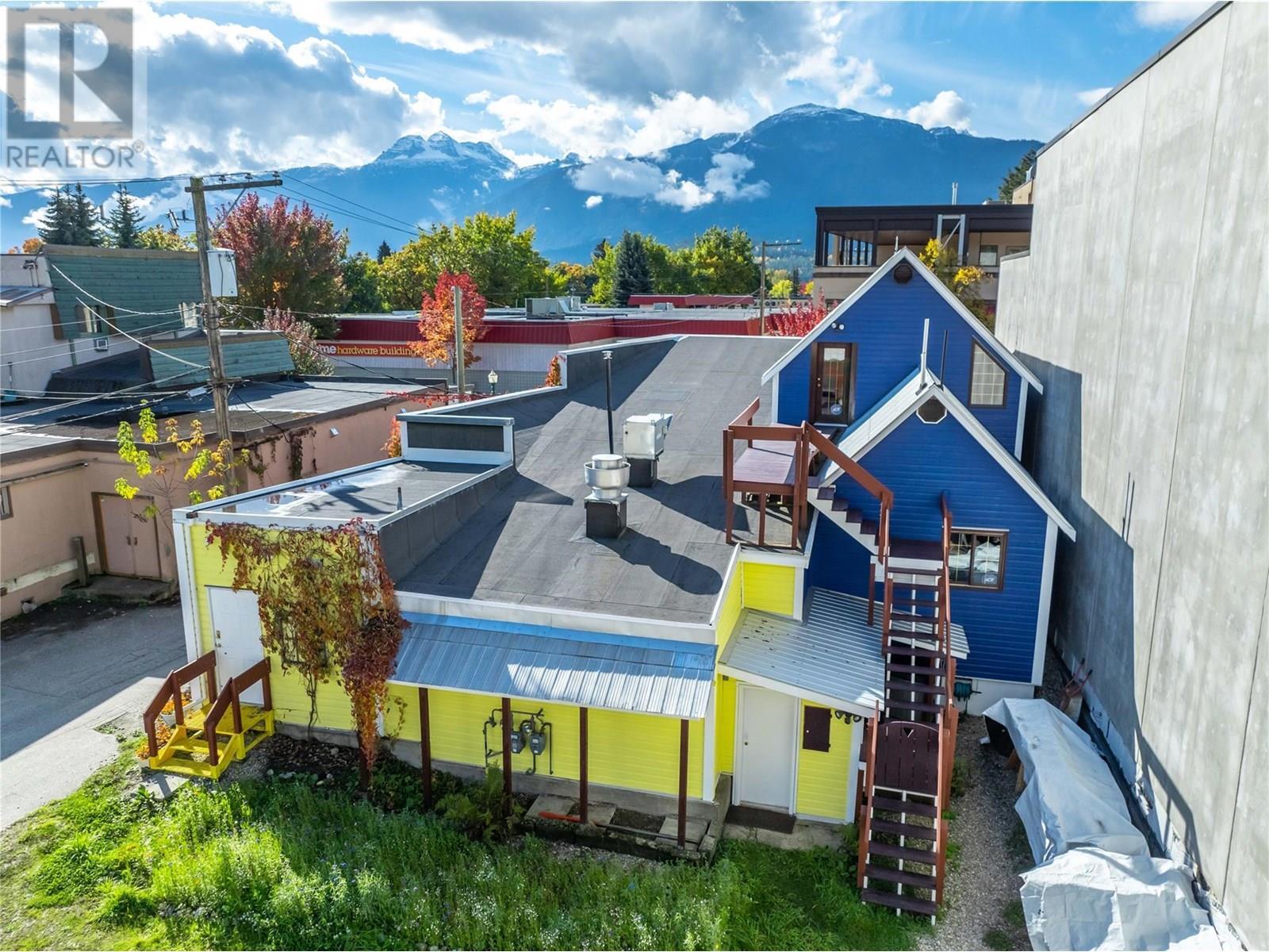 Property Photo: 304 First Street West BC V0E 2S0