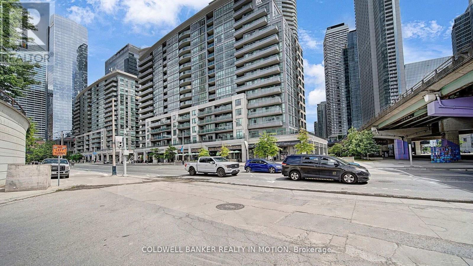 Property Photo: 25 Lower Simcoe Street 918 ON M5J 3A1