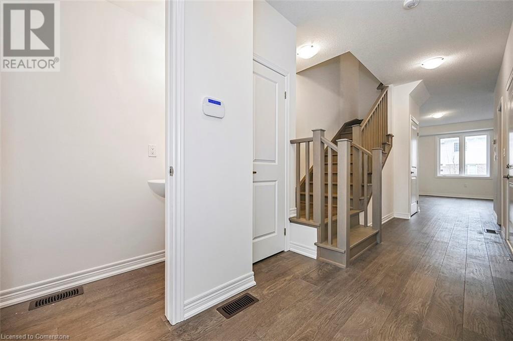 Photo de la propriété: 36 Linden Park Lane ON L9A 1Y1