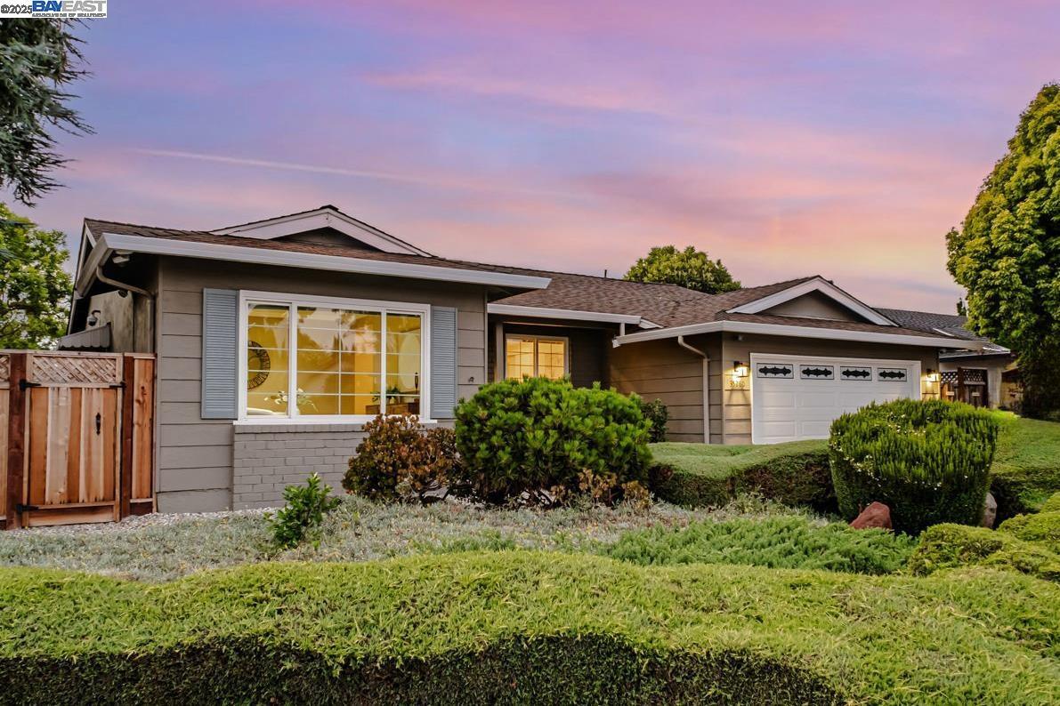 Property Photo: 35280 Farnham Dr CA 94560