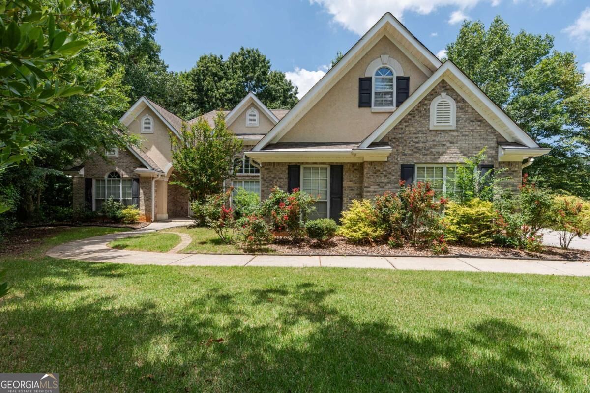 Property Photo: 129 Talon Place GA 30253