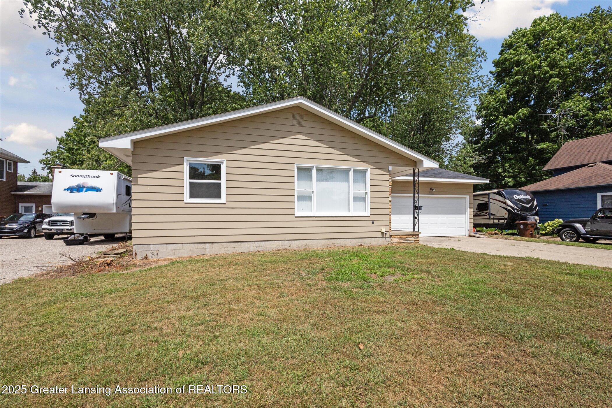 Property Photo: 529 High Street MI 48895