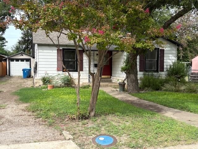 Property Photo:  508 W Jefferson St  TX 78028 
