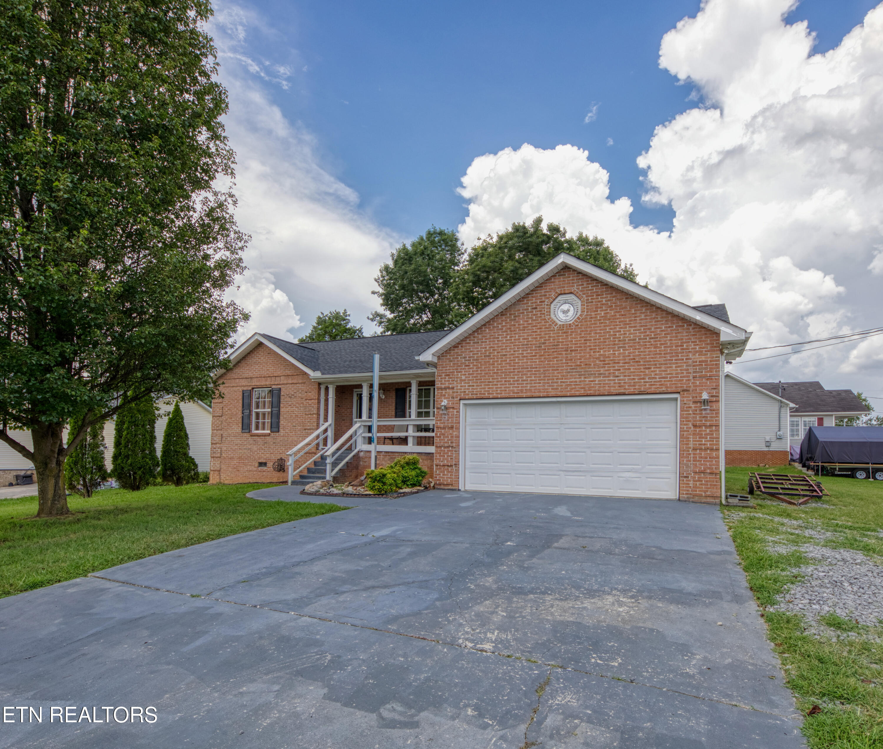 Property Photo: 157 Acorn Drive TN 37721