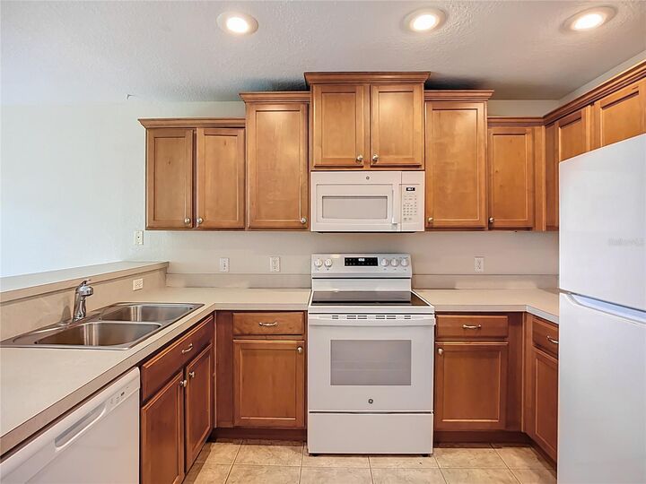 Property Photo:  7155 Chatum Light Run  FL 34212 