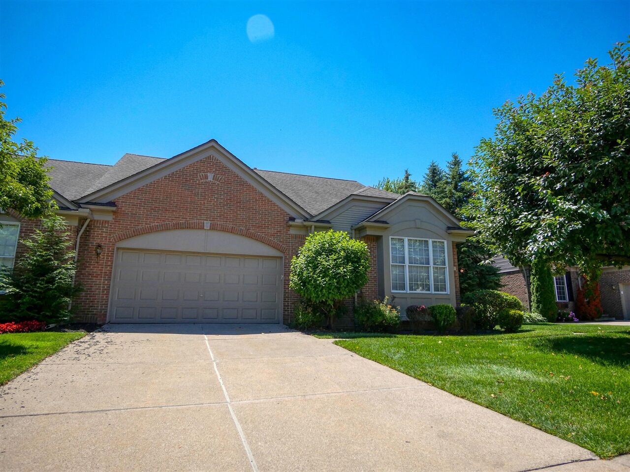 Property Photo:  1322 Copper Circle  MI 48306 