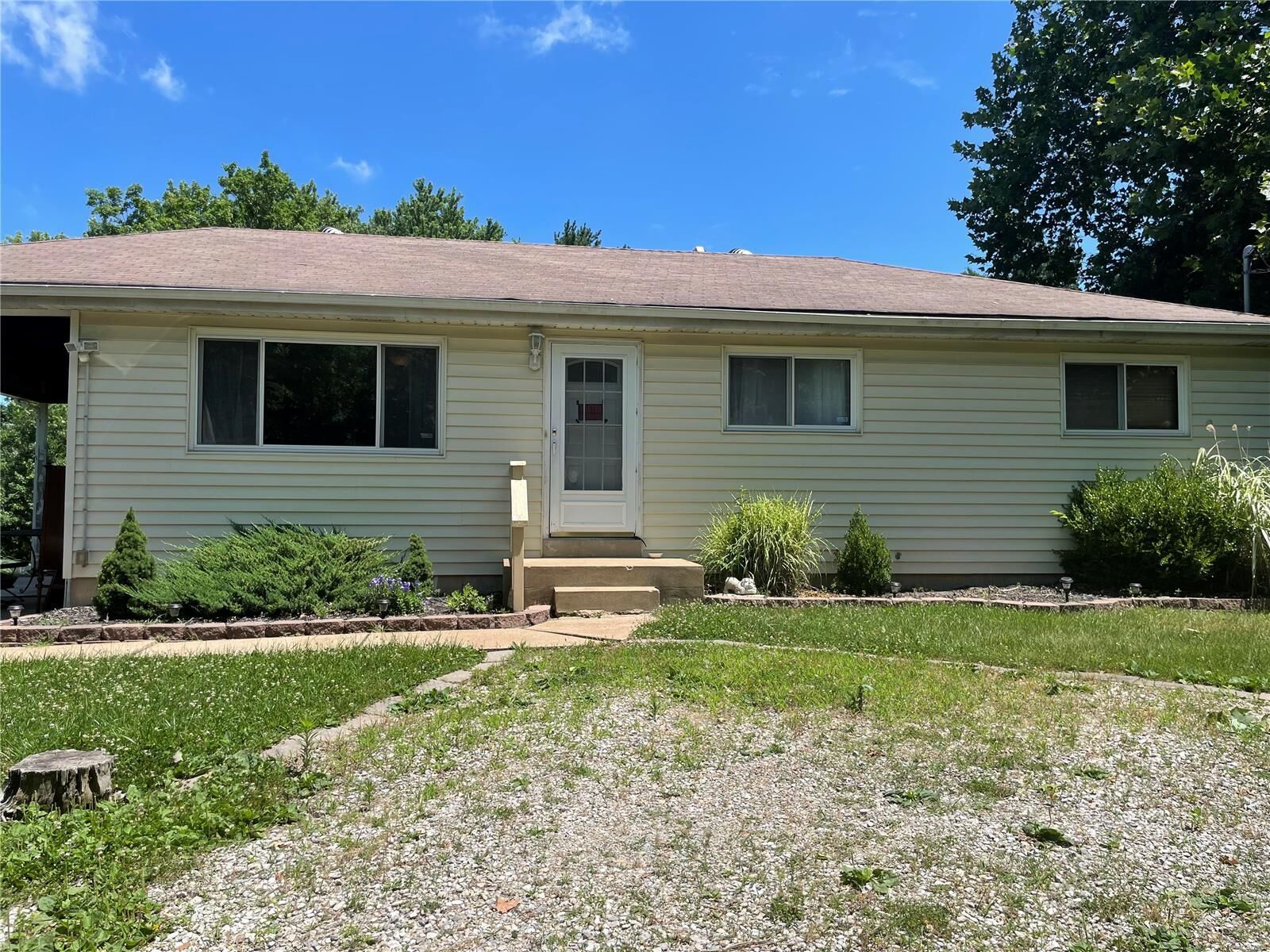Property Photo: 2842 Konert Place MO 63010
