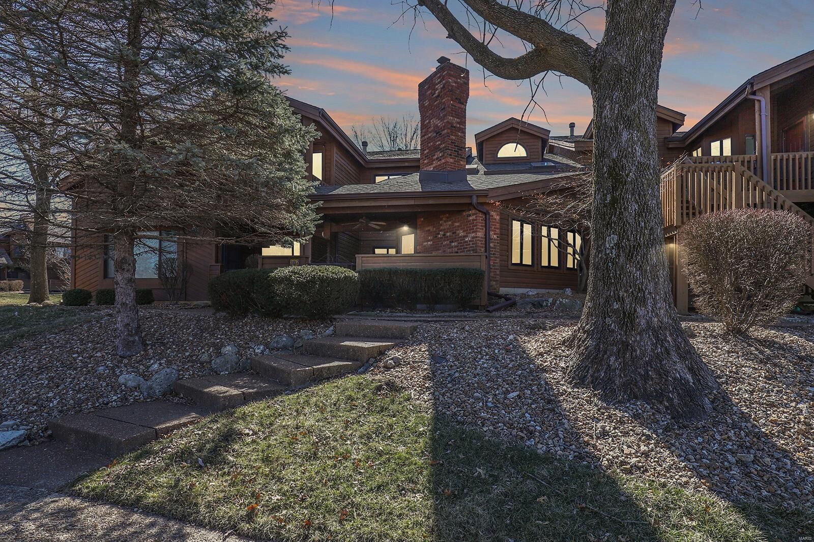 Property Photo:  302 Hemingway Lane C  MO 63304 
