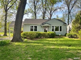 Property Photo: 323 Reardon Drive MO 63122
