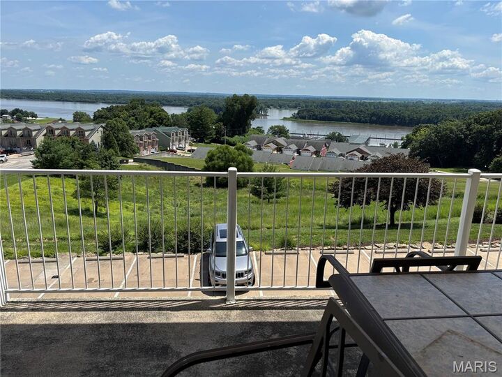 Property Photo: 401 Timber Ridge Drive 16 IL 62037