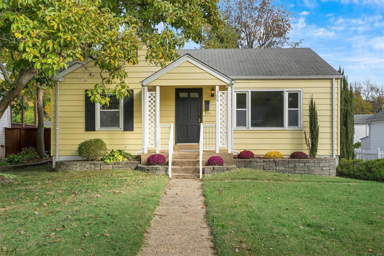 Property Photo: 506 Willow Lane MO 63122