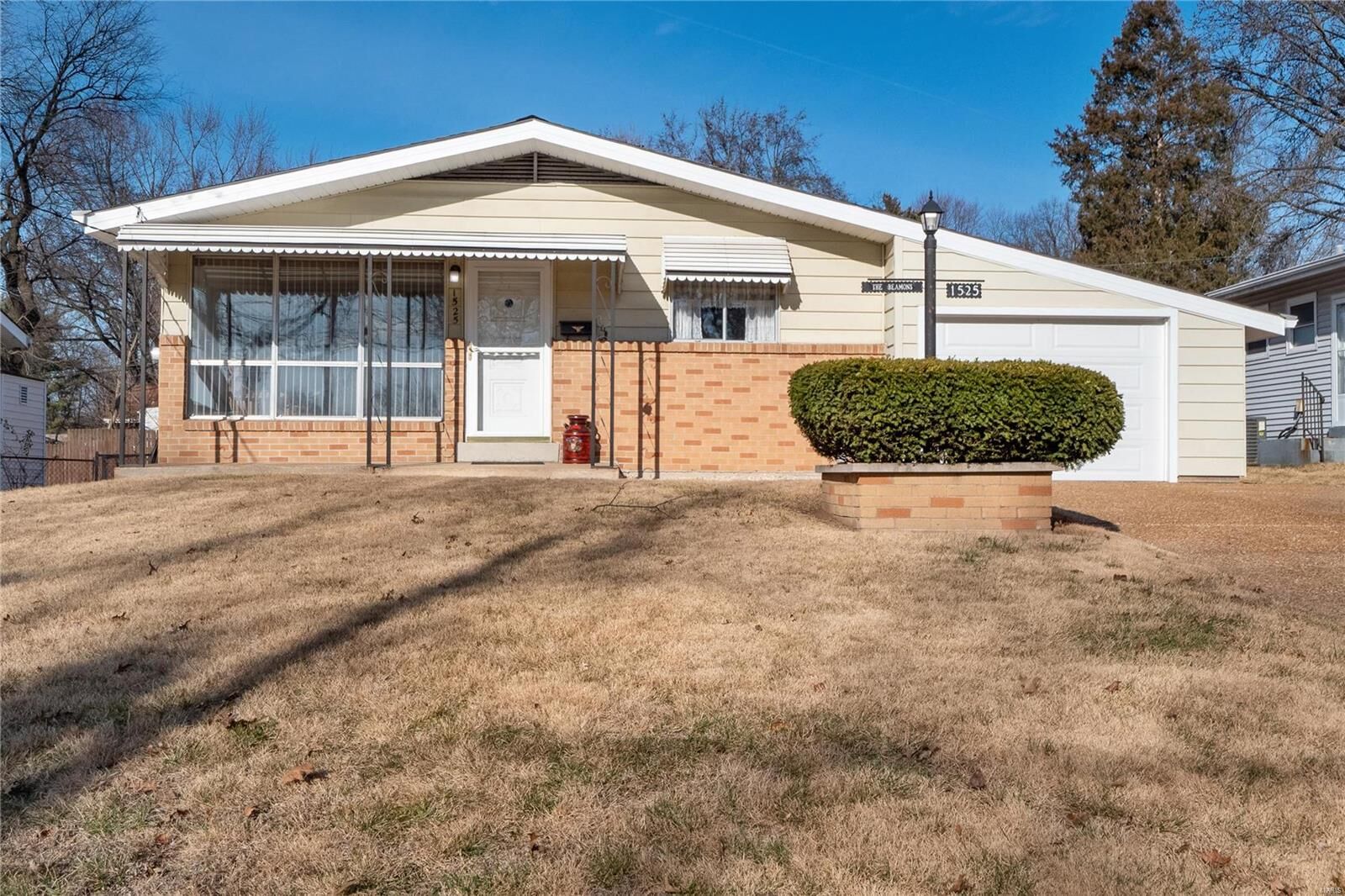 Property Photo:  1525 Saint Catherine Street  MO 63033 